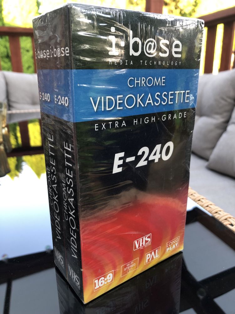Komplet 2 kaset VHS