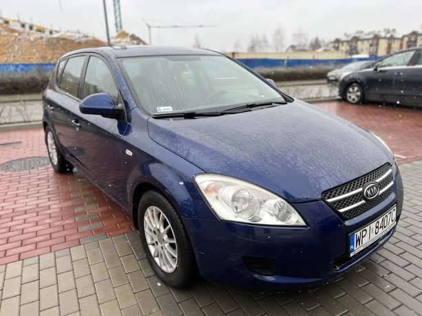 Kia Ceed 1,6 benz 122km