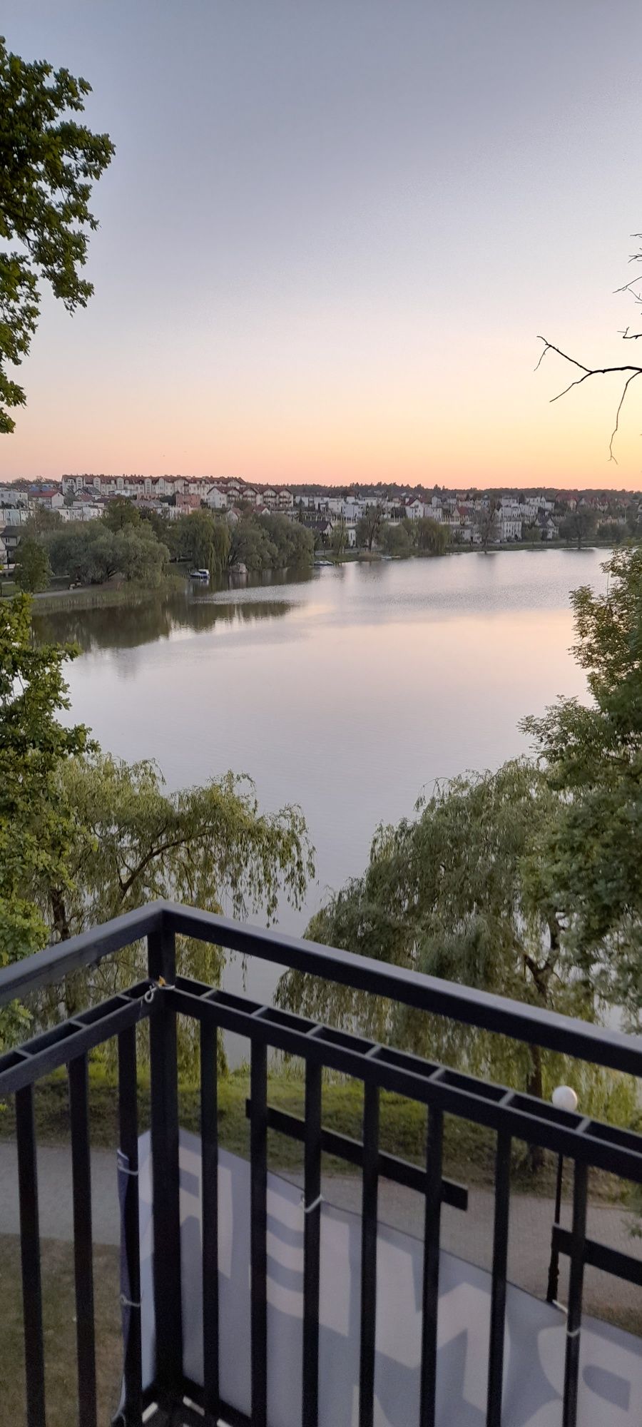 Wakacyjny termin od 15 sierpnia. Komfortowy apartament nad jeziorem