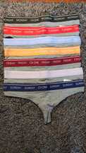Majtki stringi Calvin Klein s dni tygodnia
