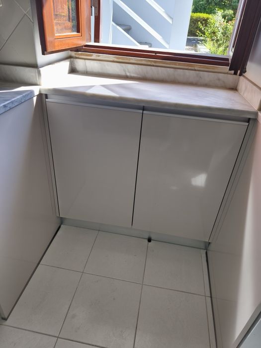 Urgente: Cozinha completa (>6metros) em ótimo estado