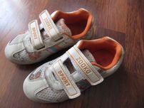 Buty na rzepy sportowe roz 30