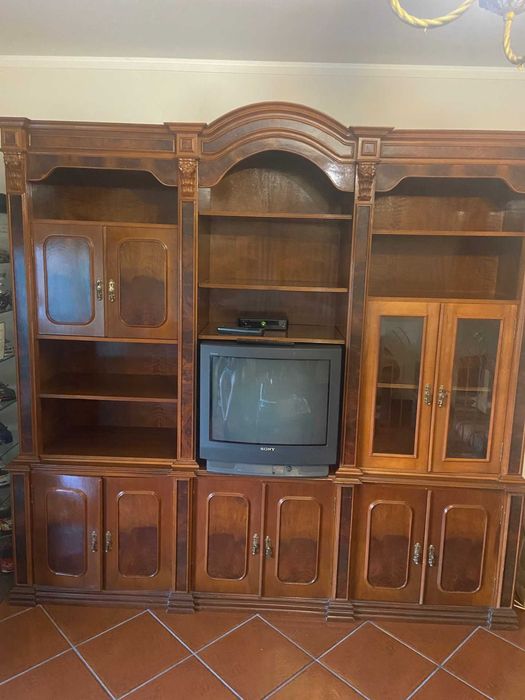 Vendo armário para sala