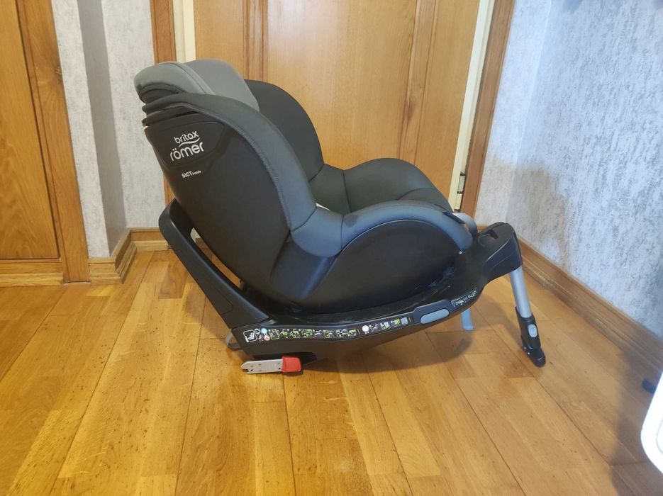 Cadeirinha auto Britax Romer Dualfix M i-Size – impecável