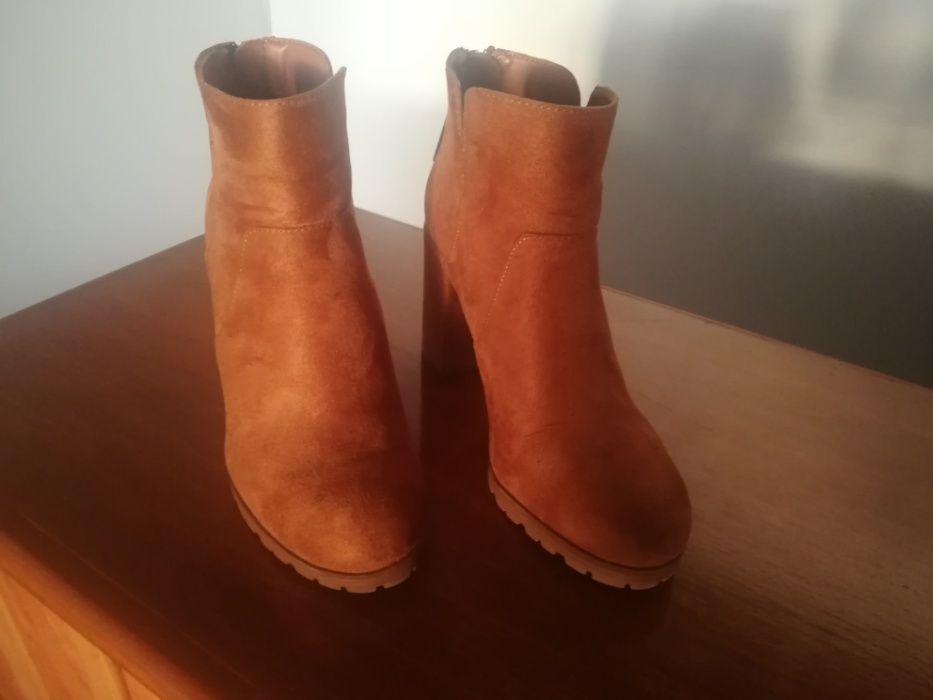 Botins cor camel