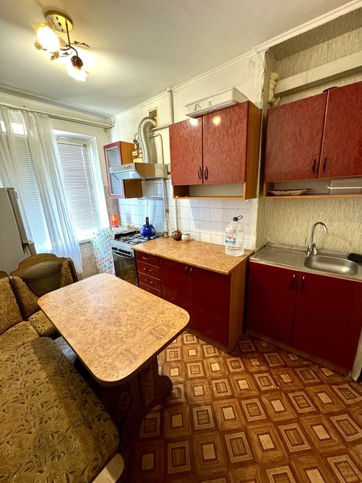 Продаю 2 х комнатную квартиру на пр Мира / Площадь Победы