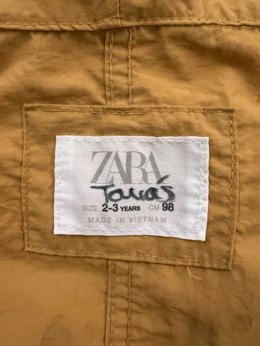 parka amarela 2-3 anos