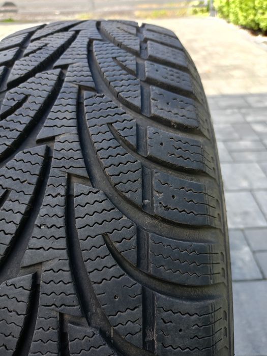 Opony zimowe 225/60/17 SAILUN