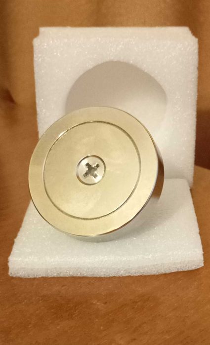 Магнит неодимовый.