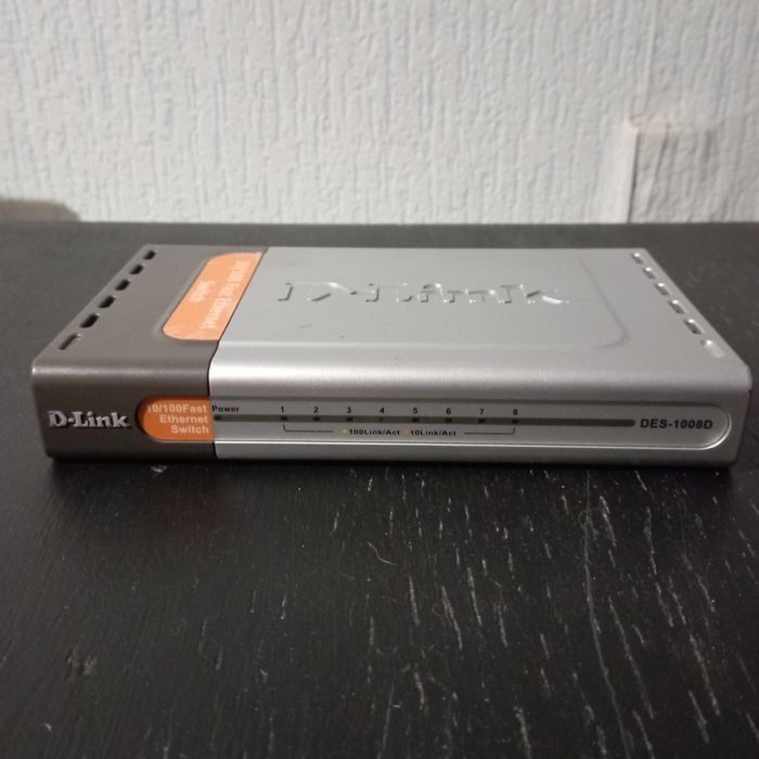 Комутатор локальної мережі (Switch) D-Link DES-1008D