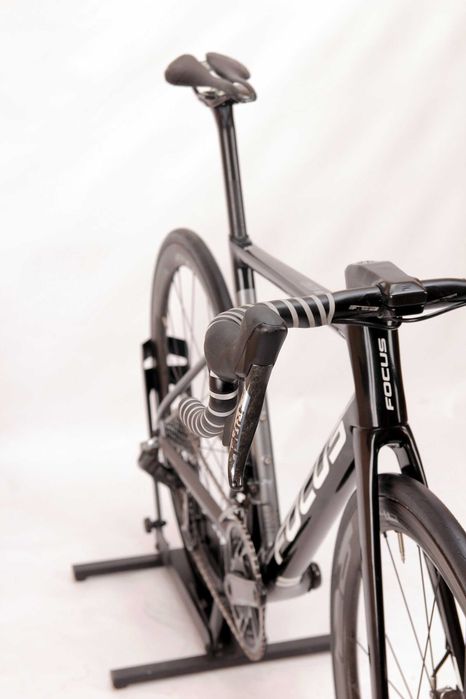 Rower szosowy FOCUS IZALCO Max Disc Sram RED AXS Ceramic Speed roz. M