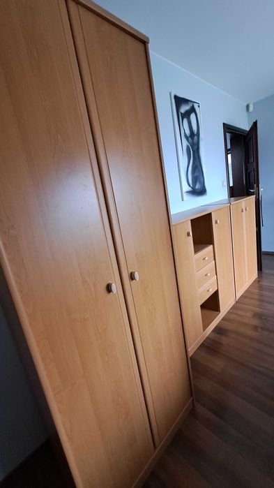 Meble systemowe. Szafa. Komody. Biurko. Szafka nocna.