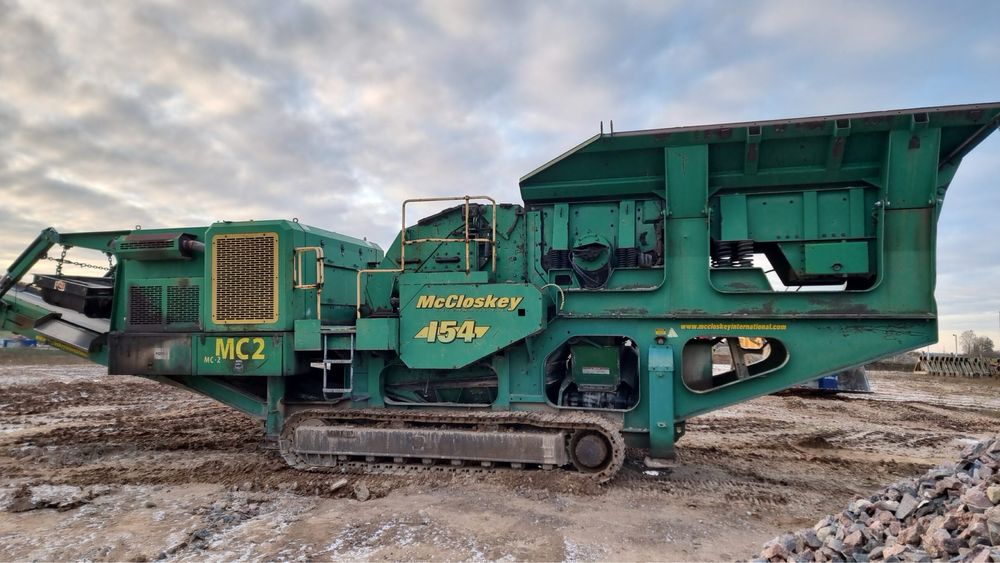Продам мобильную дробилку McCloskey  I54