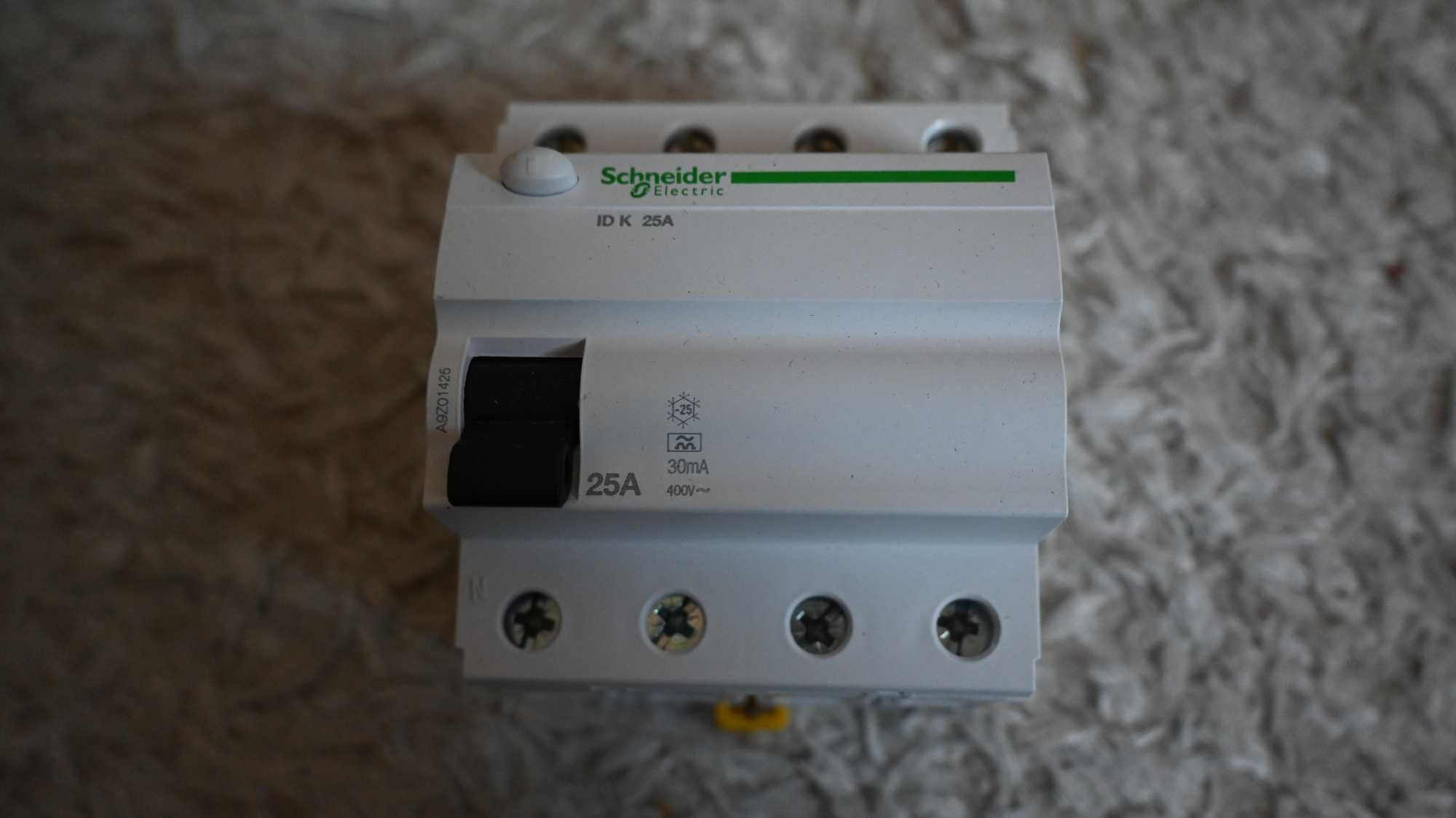 Wyłącznik różnicowy A9Z01425 SCHNEIDER