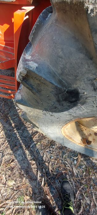 Retroescavadora FAI 905