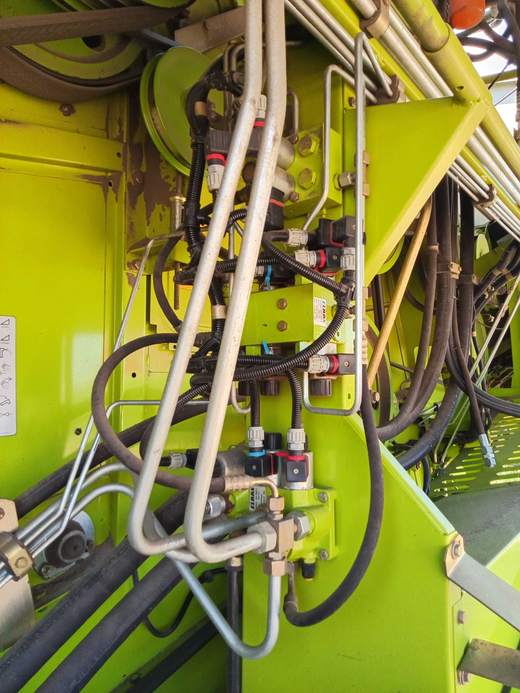 Sprzedam Claas Lexion 420 ze stołem do rzepaku