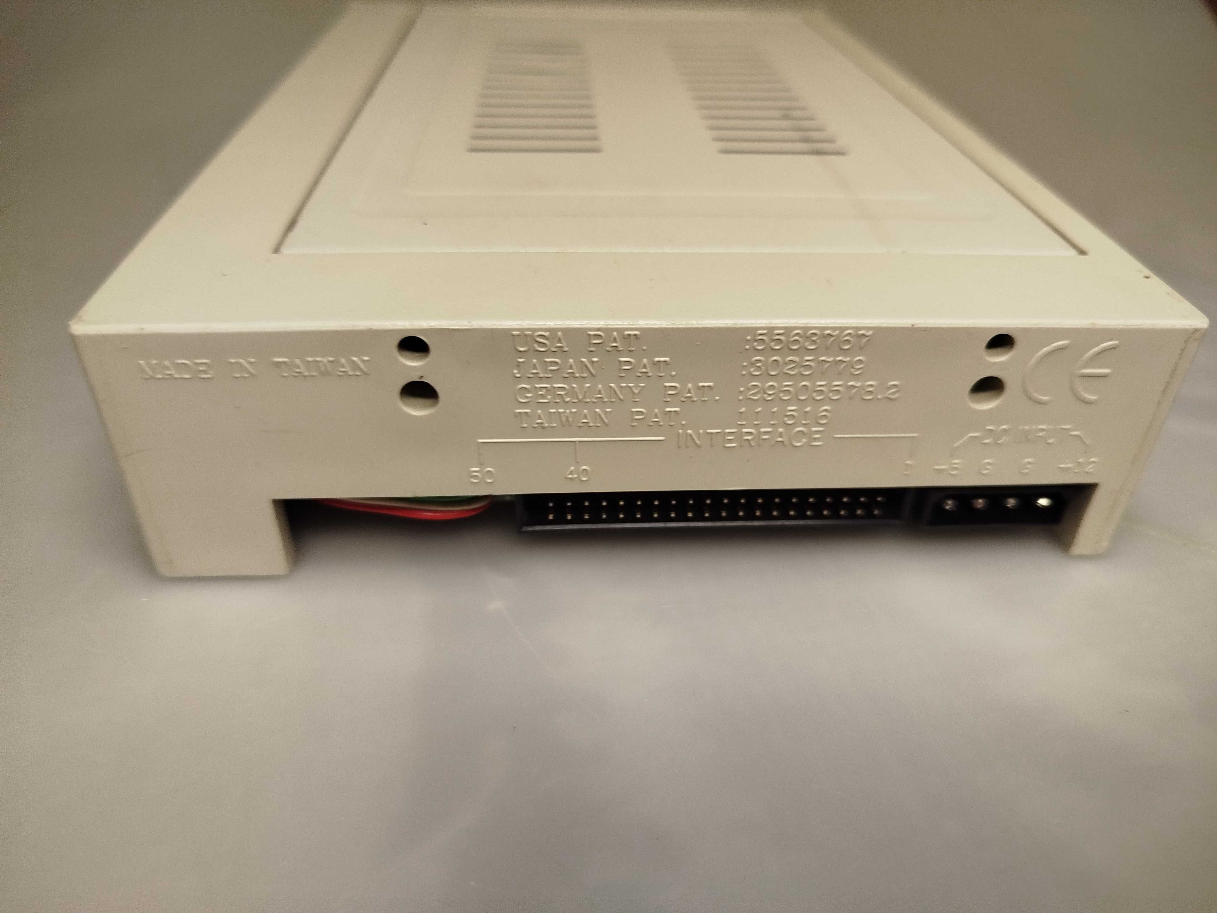 Zabytkowa Kieszeń do dysku HDD 3.5" standard Optimus
