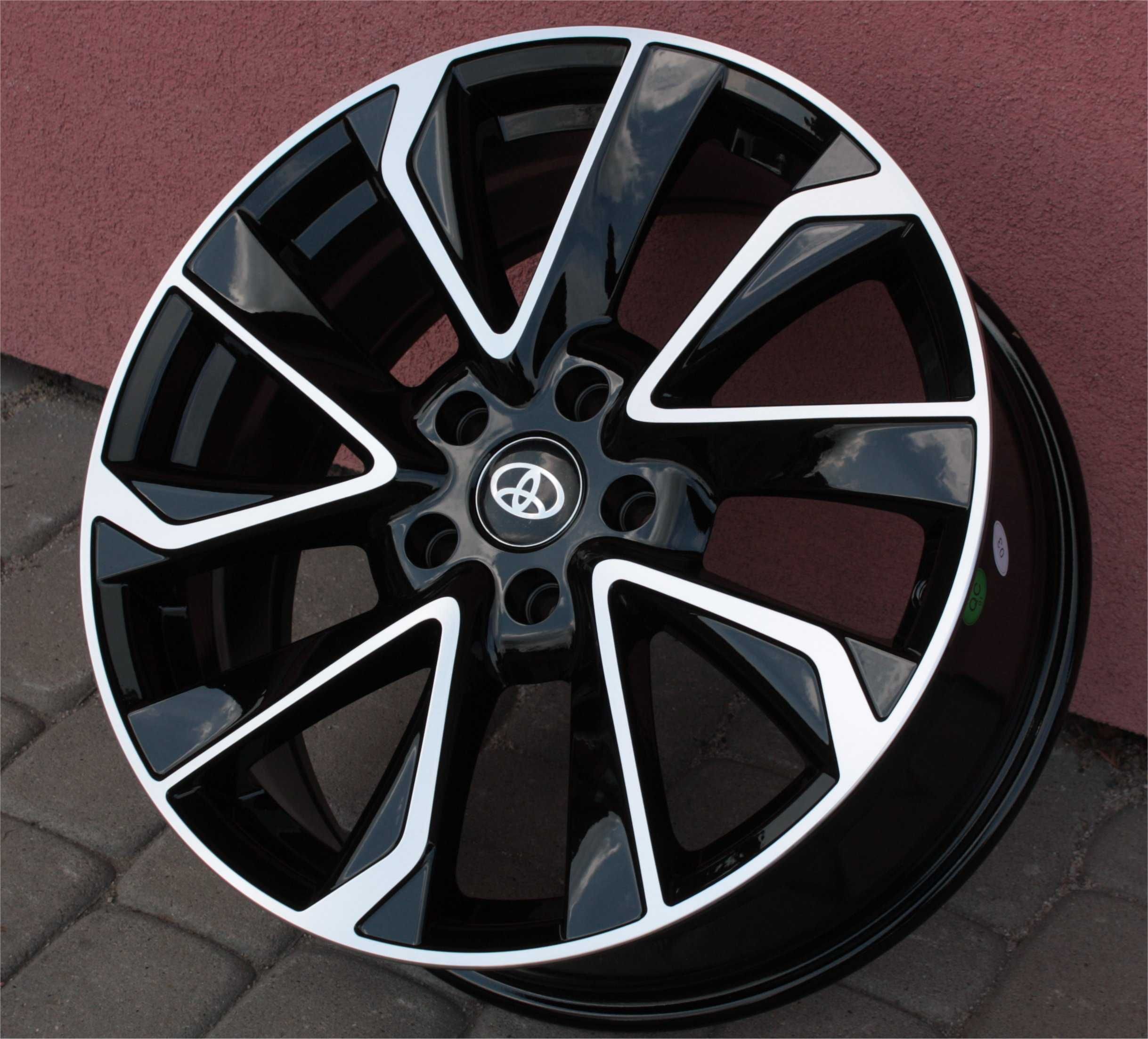 Nowe alufelgi 17 5x114,3 et39 Toyota Corolla Cross Avensis Yaris Cross