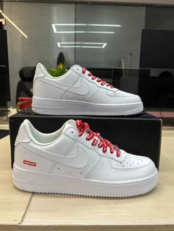 Nike Air Force 1 Low Supreme White 40