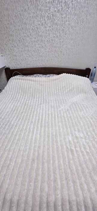 Продам кровать с матрасом