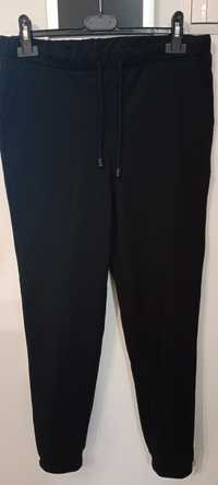 Spodnie dresowe czarne M