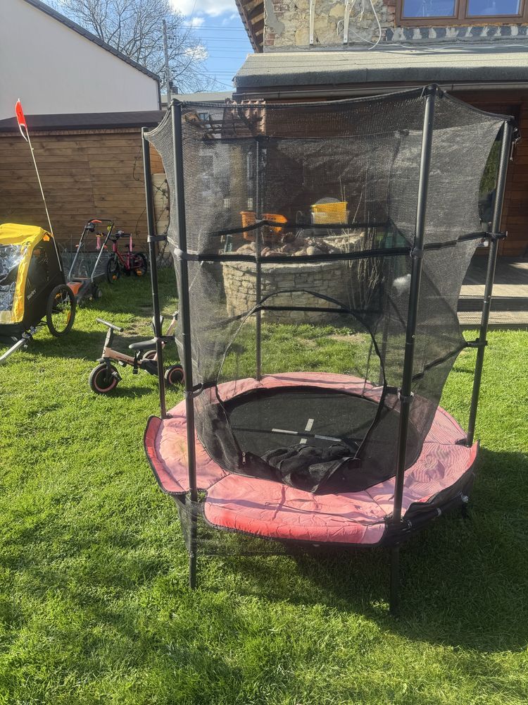 Trampolina dla dzieci