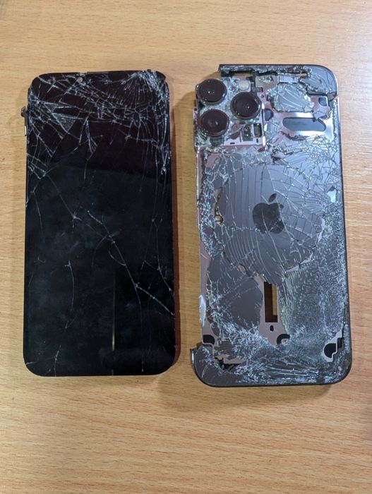 Продам розбитий iPhone 13 Pro Max Graphite 256gb (без айклауду)