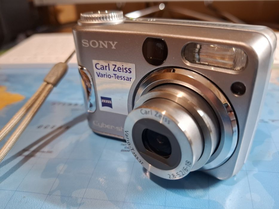 Aparat Sony Cybershot DSC-S60 vintage
