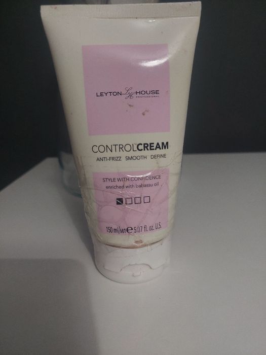 Leyton House Control Crem do włosów