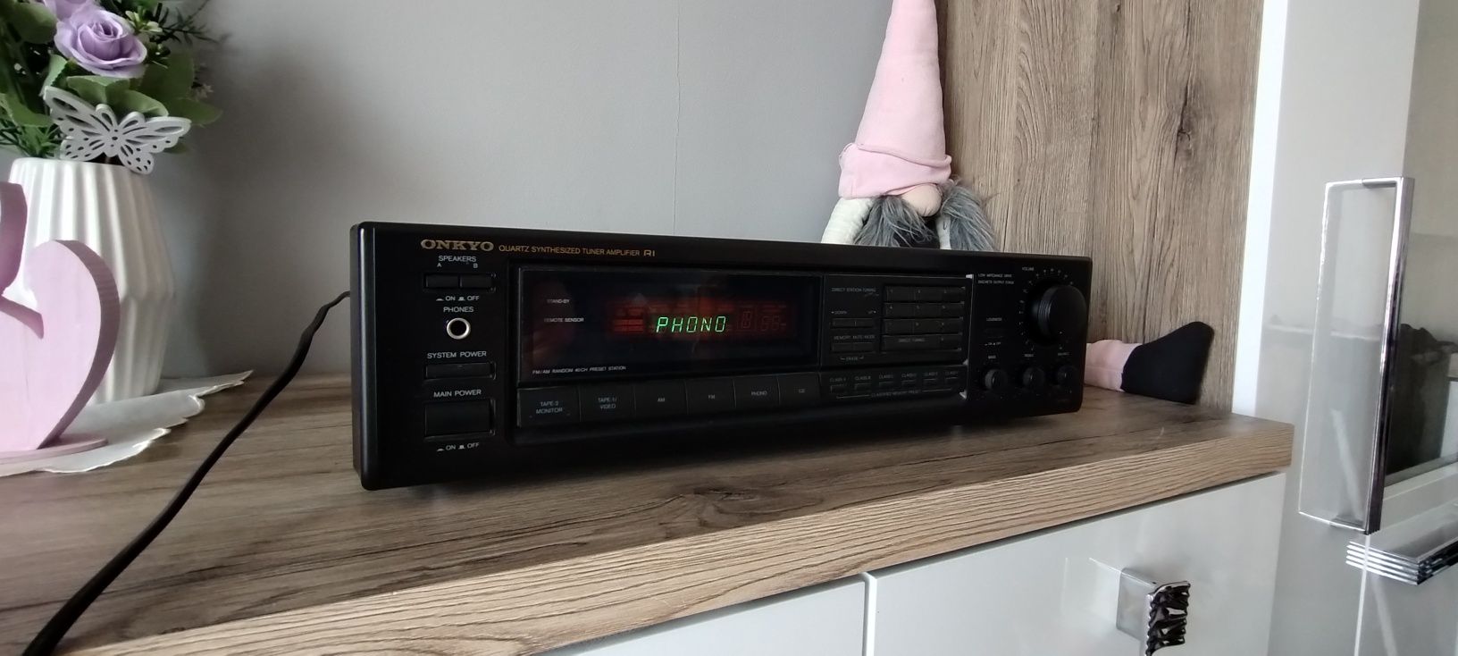Onkyo  Quartz Synthesized Tuner Amplifier TX-7920