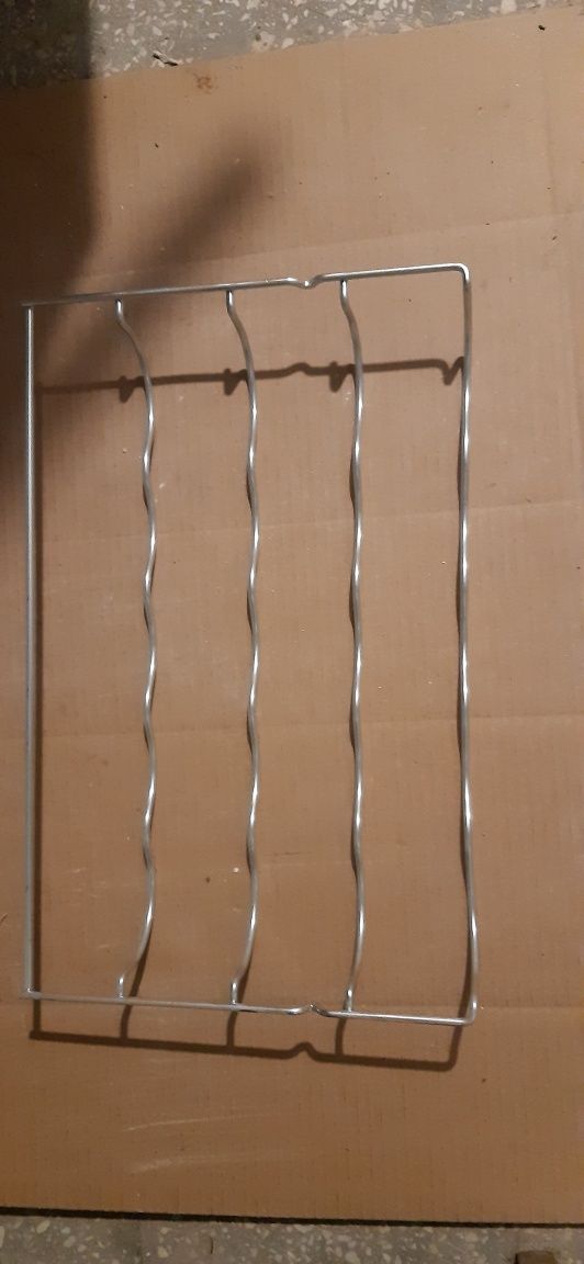 Stojaki na butelki 4 szt.na 21 butelek