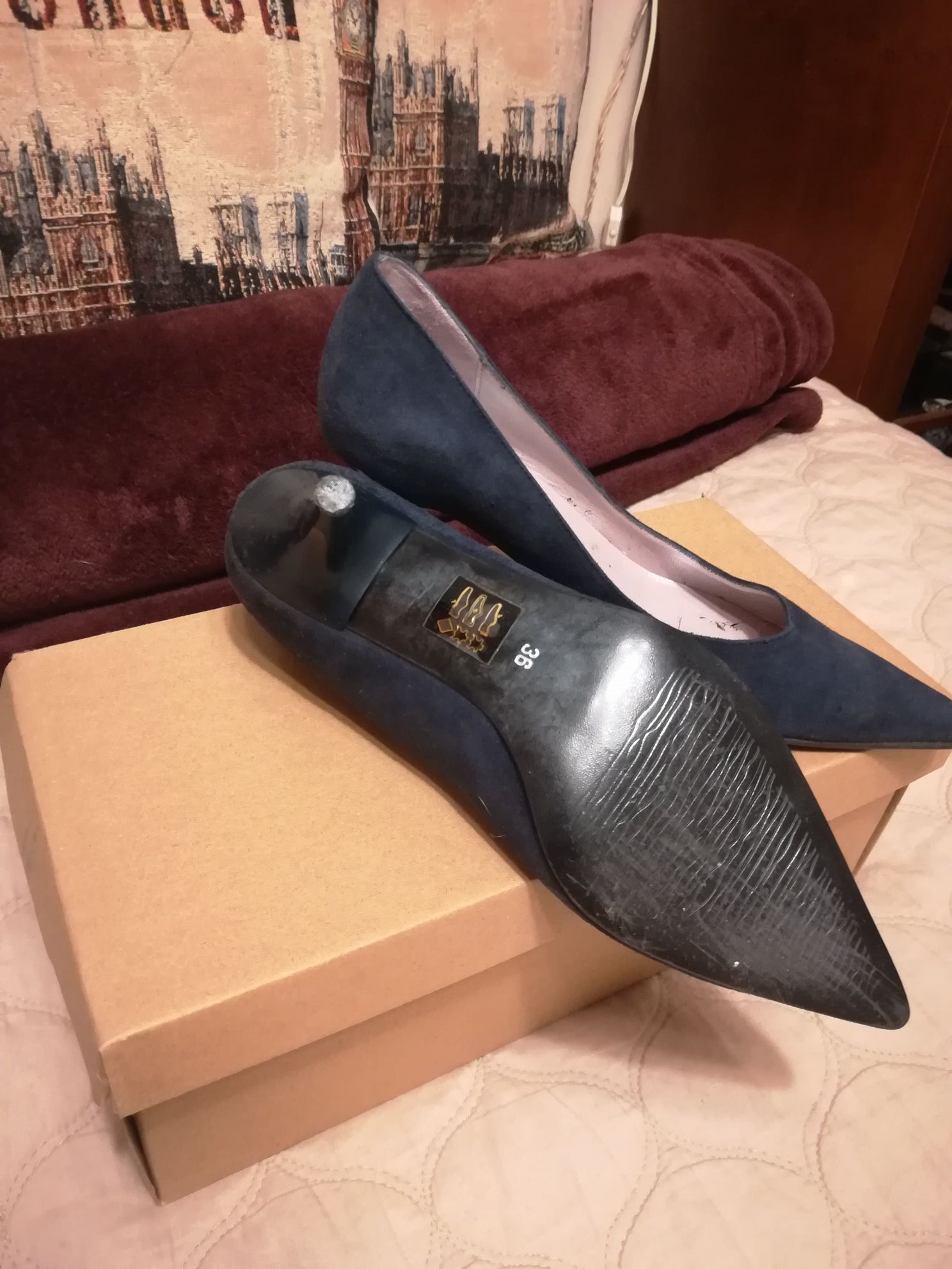 Sapatos de senhora 3 pares.