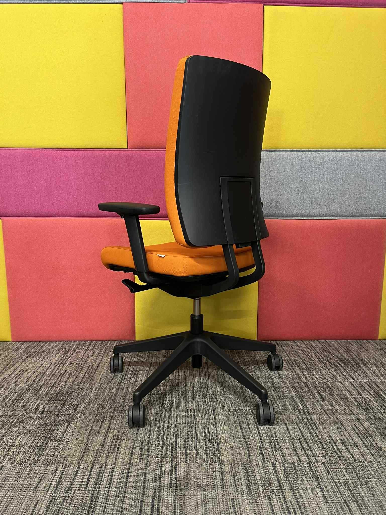 Fotel biurowy obrotowy ergonomiczny Profim Veris 101SFL okazja!