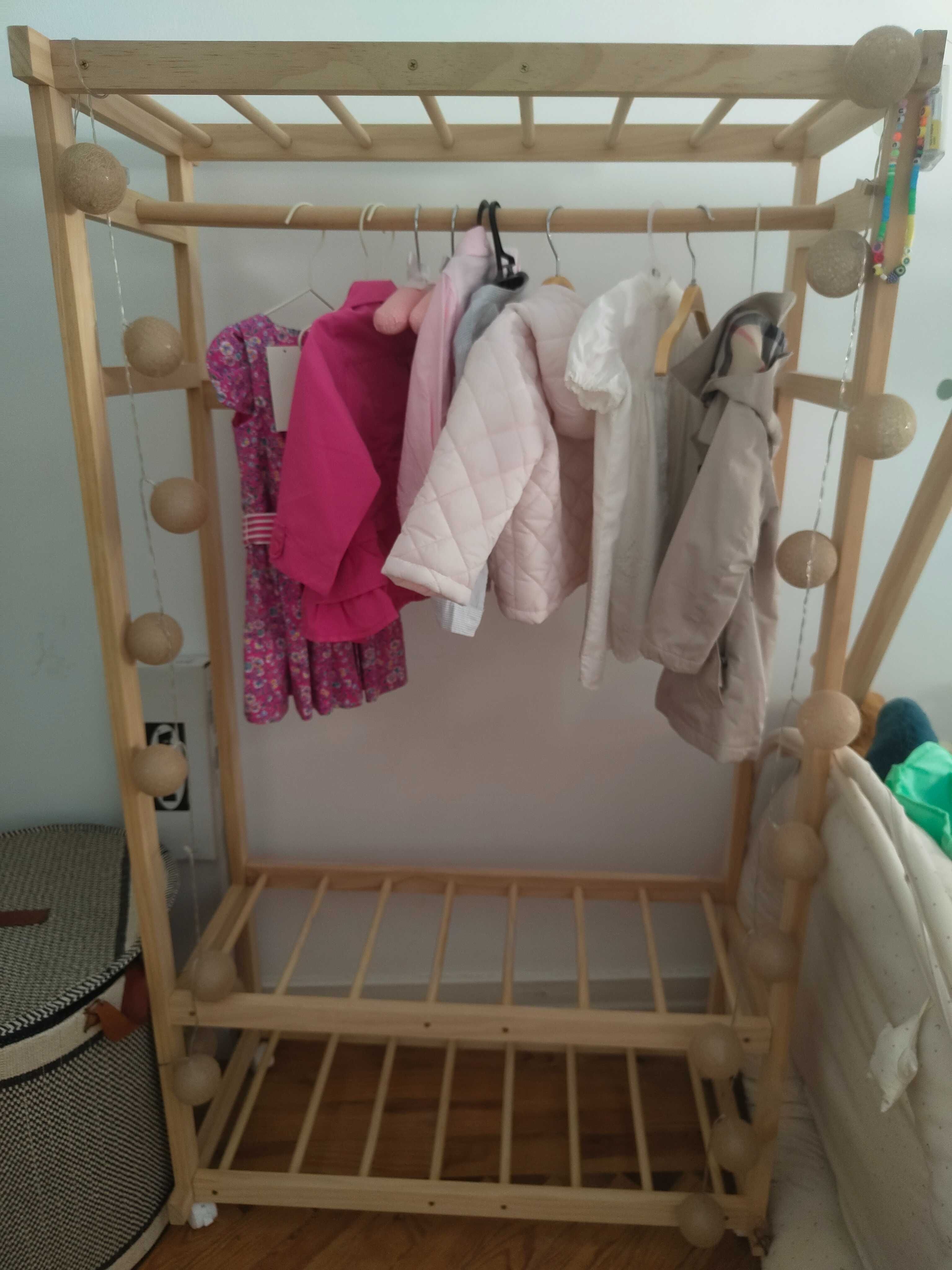 Móvel roupeiro quarto criança