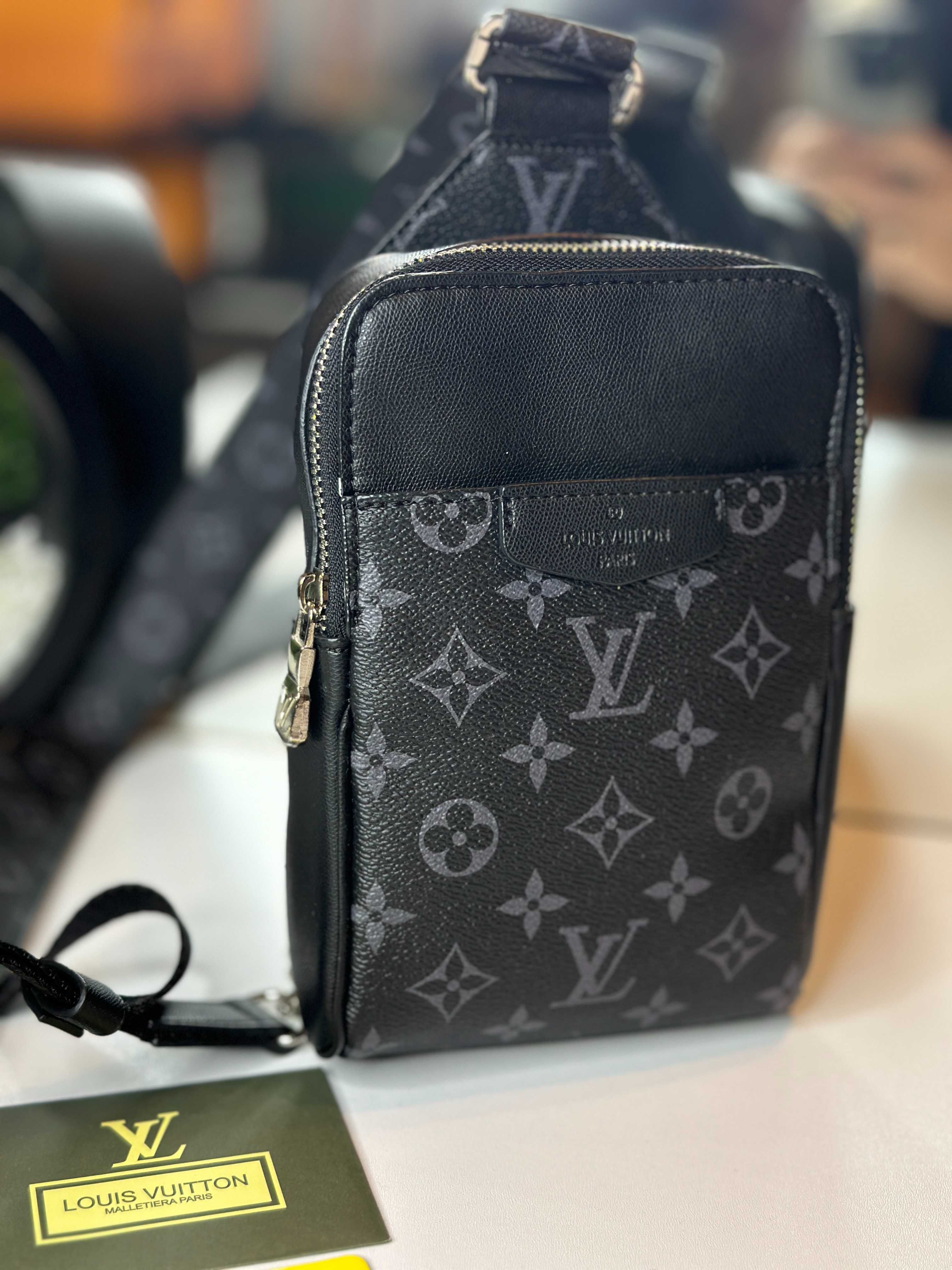 Мужская сумка Louis Vuitton Чоловіча сумка через плечо LV s030