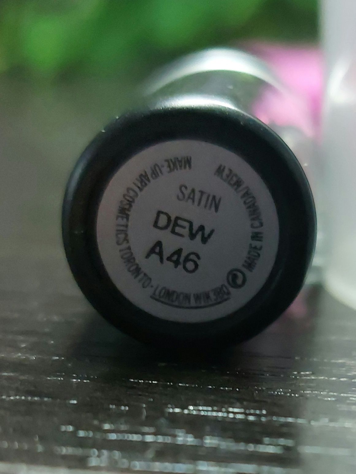 Mac Cosmetics, Satin Lipstick - Dew. MAC Bangin’ Brilliant Lipstick. S