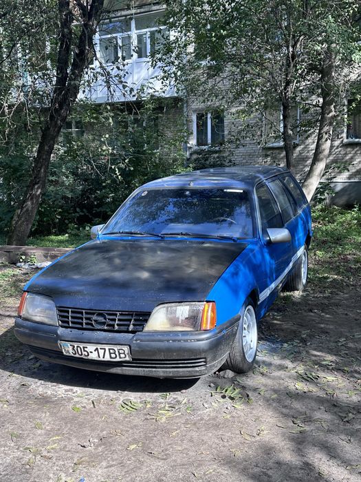 Опель рекорд е2 Opel rekord e2