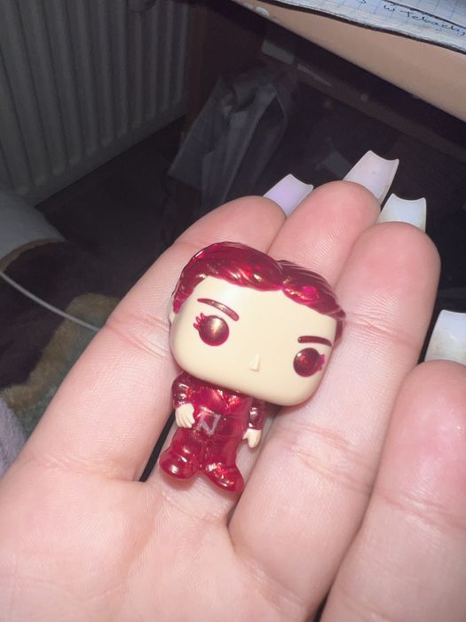 The strangers of things Kinder joy Jajko niespodzianka figurka