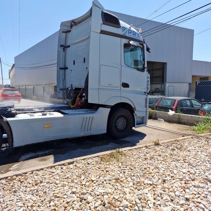 Trator Mercedes Actros 18.45