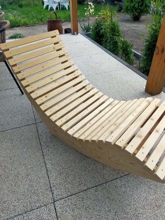 Leżak drewniany ogrodowy
