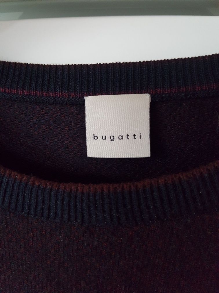 Piękny sweterek Bugatti