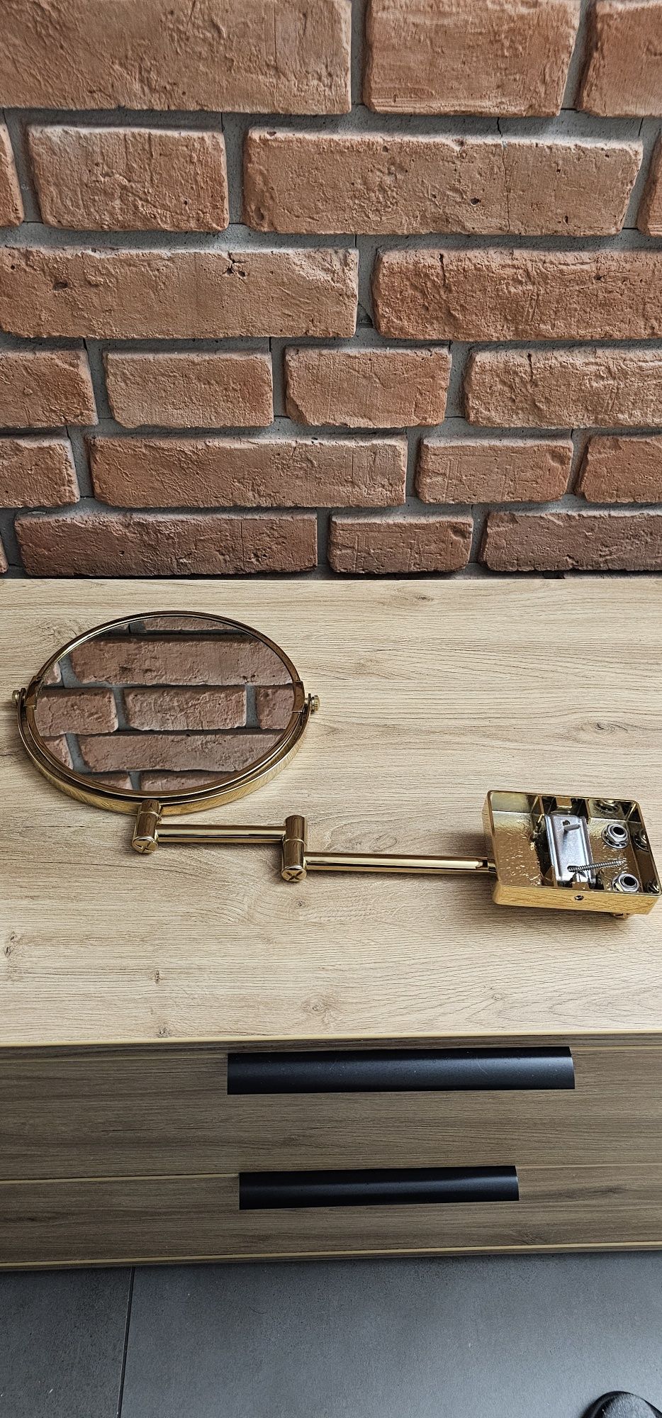 Złote lustro 70cm. Złote Lusterko kosmetyczne