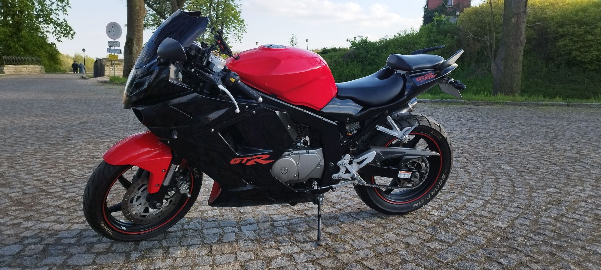 Hyosung GT 250R 2012 swop silnika na 125 i tak zarejestrowany