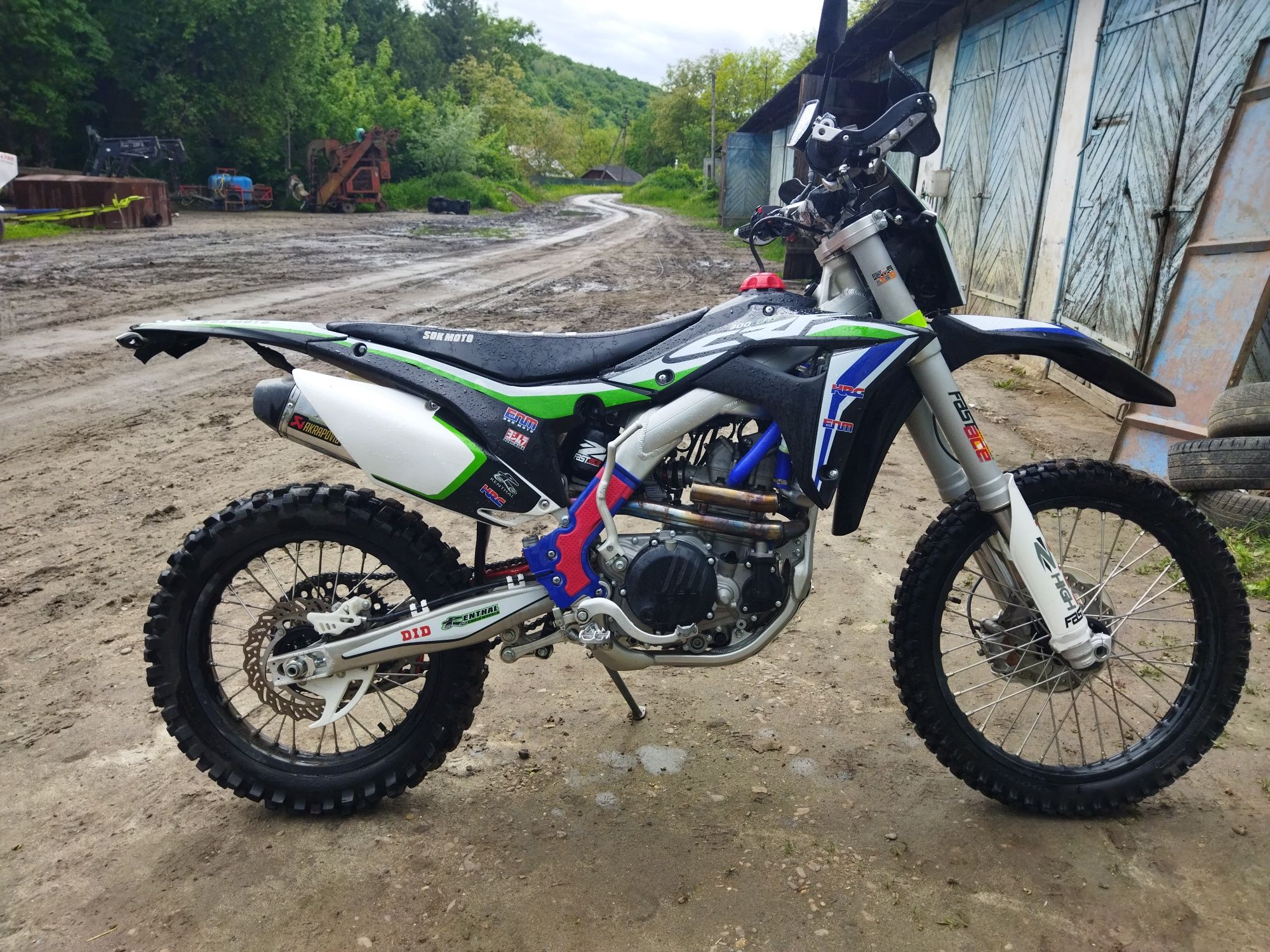 Продаю мотоцикл Sokmoto CRF 300
