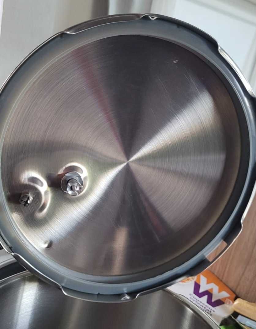 Panela de Pressão Magefesa Favorit Inox 6 litros