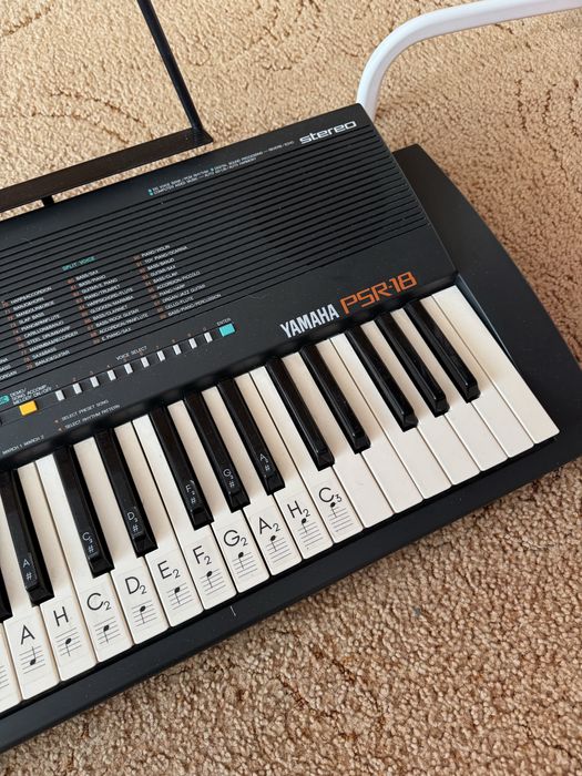 Keyboard yamaha PSR - 18