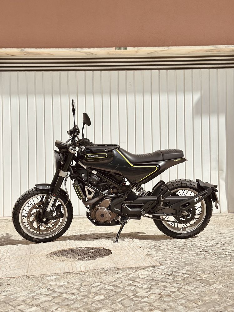 Husqvarna Svartpilen 401 de 2018 - Impecável