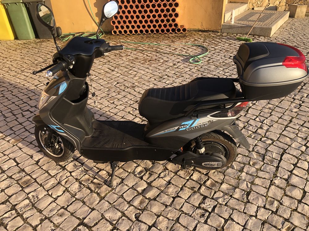 Scooter eletrica