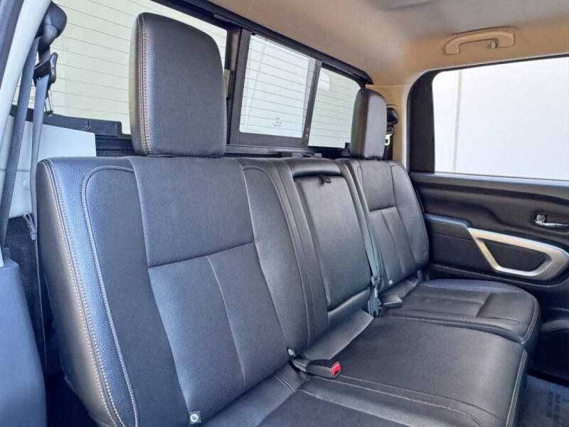 2019 Nissan Titan XD SL