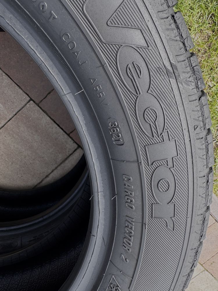 Opony 225/55R17C wzmacniane Goodyear wielosezonowe 2021r FV23 WYSYŁAM